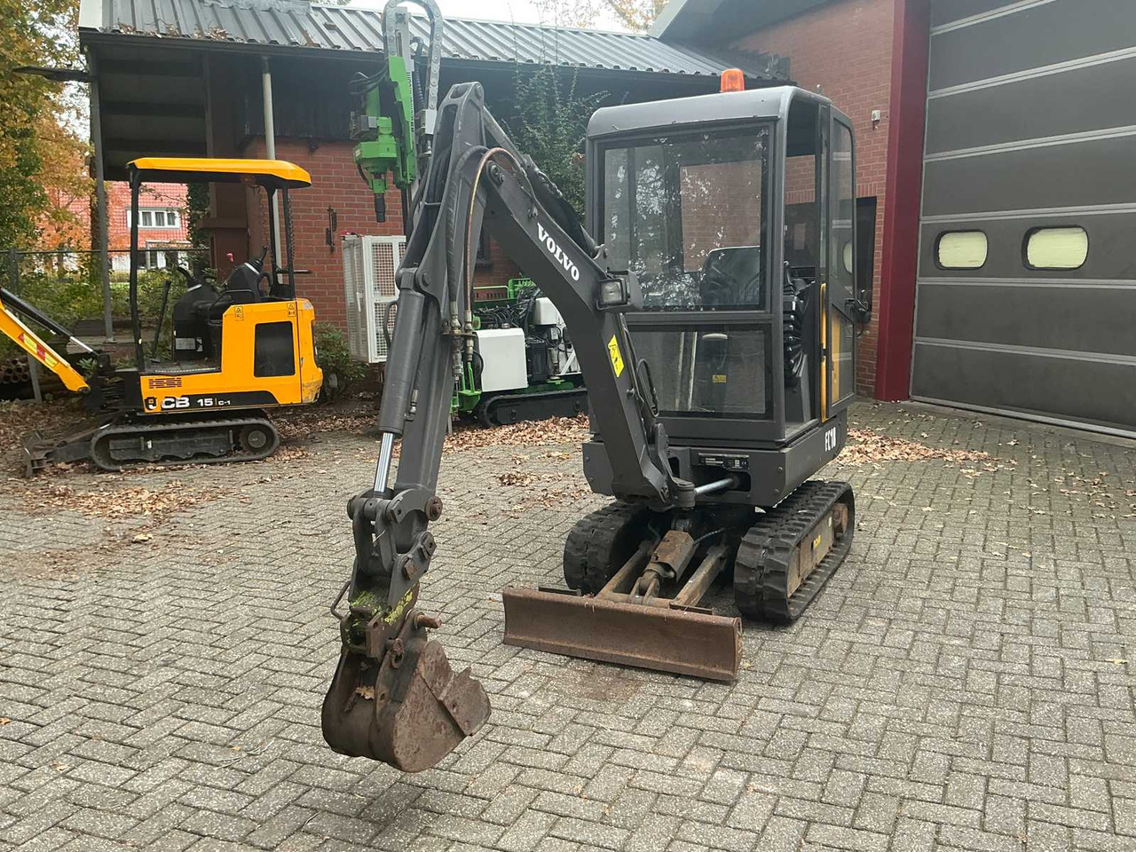 Volvo EC-18D - Mini bager: slika 2 Volvo EC-18D - Mini bager: slika 2