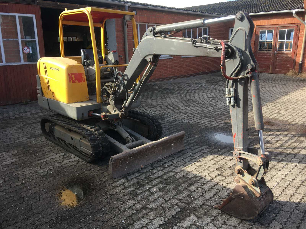 Volvo ECR28 - Bager guseničar: slika 1 Volvo ECR28 - Bager guseničar: slika 1