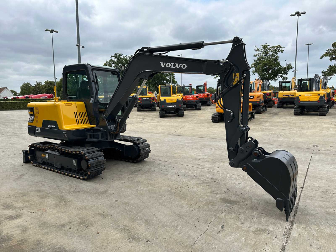 Volvo VOLVO - 2019 - EC55D - MIDI EXCAVATOR - Bager guseničar: slika 3 Volvo VOLVO - 2019 - EC55D - MIDI EXCAVATOR - Bager guseničar: slika 3