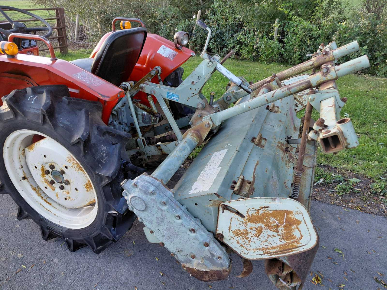 Yanmar YM2010 - Mali traktor: slika 5 Yanmar YM2010 - Mali traktor: slika 5