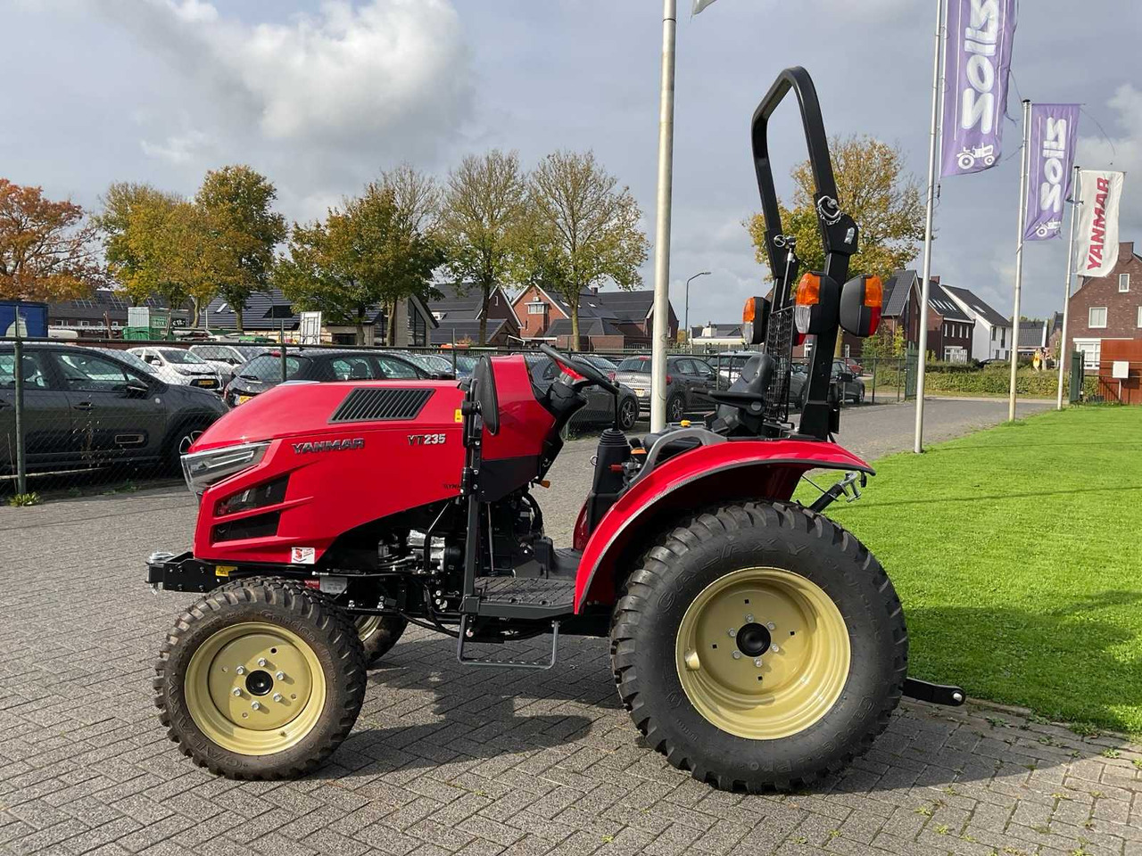 Yanmar YT235 - Mali traktor: slika 2 Yanmar YT235 - Mali traktor: slika 2