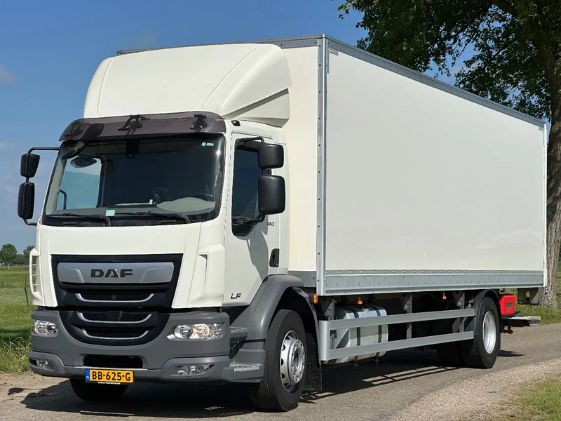 DAF CF 320 LF320.19 EURO6. 830x248x260 - Kamion sa zatvorenim sandukom: slika 1 DAF CF 320 LF320.19 EURO6. 830x248x260 - Kamion sa zatvorenim sandukom: slika 1