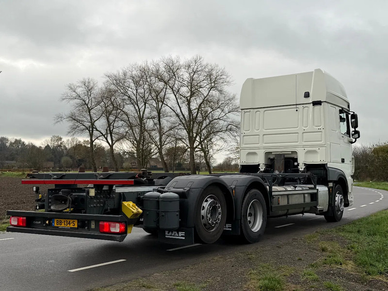 DAF XF 480 XF480. 10-2021 - Kamion sa golom šasijom i zatvorenom kabinom: slika 4 DAF XF 480 XF480. 10-2021 - Kamion sa golom šasijom i zatvorenom kabinom: slika 4