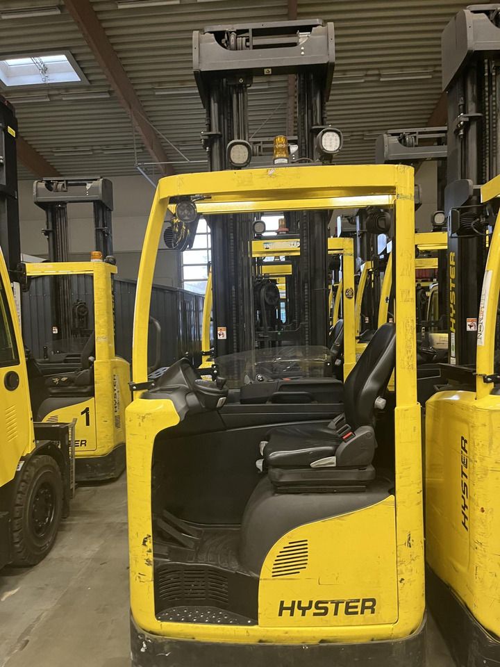 Hyster R1.6 - Regalni viljuškar: slika 1 Hyster R1.6 - Regalni viljuškar: slika 1