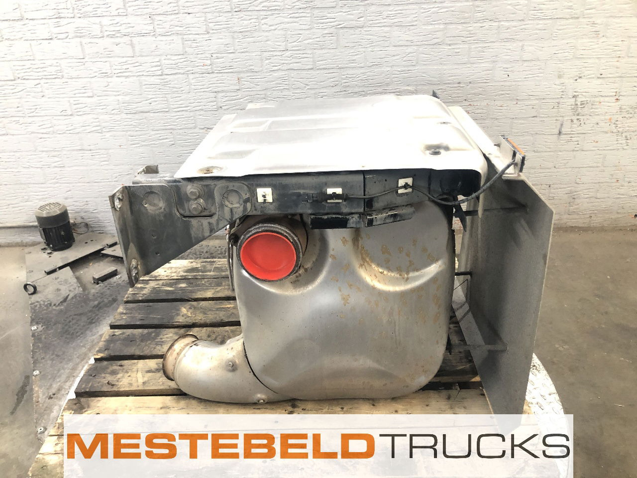 DAF Diesel particul filter DPF - Prigušivač/ Izduvni sistem za Kamion: slika 4 DAF Diesel particul filter DPF - Prigušivač/ Izduvni sistem za Kamion: slika 4