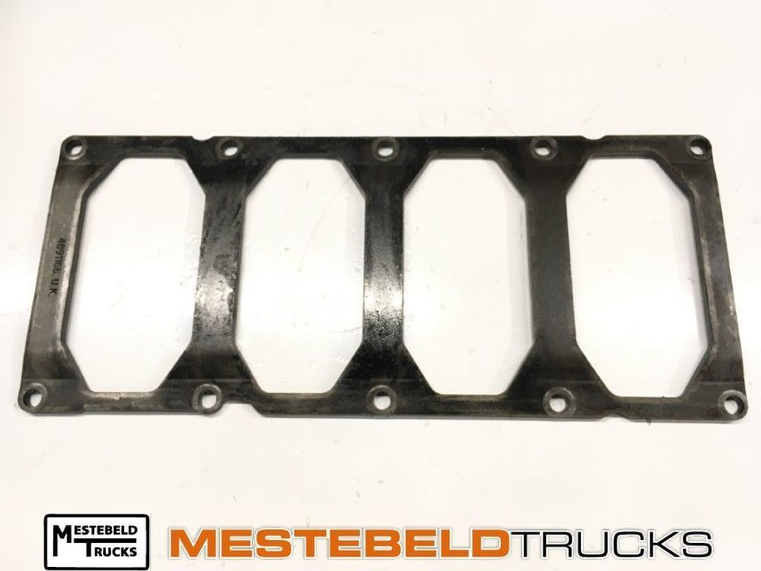 Iveco Versterkingsplaat carterpan - Korito za ulje za Kamion: slika 1 Iveco Versterkingsplaat carterpan - Korito za ulje za Kamion: slika 1