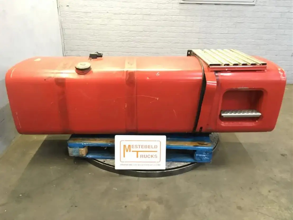 MAN Brandstoftank 710 liter - Rezervoar za gorivo za Kamion: slika 1 MAN Brandstoftank 710 liter - Rezervoar za gorivo za Kamion: slika 1