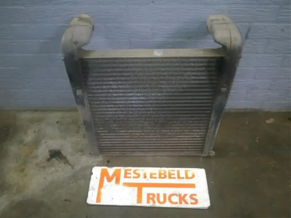 MAN Intercooler L2000 - Sistem za hlađenje za Kamion: slika 1 MAN Intercooler L2000 - Sistem za hlađenje za Kamion: slika 1