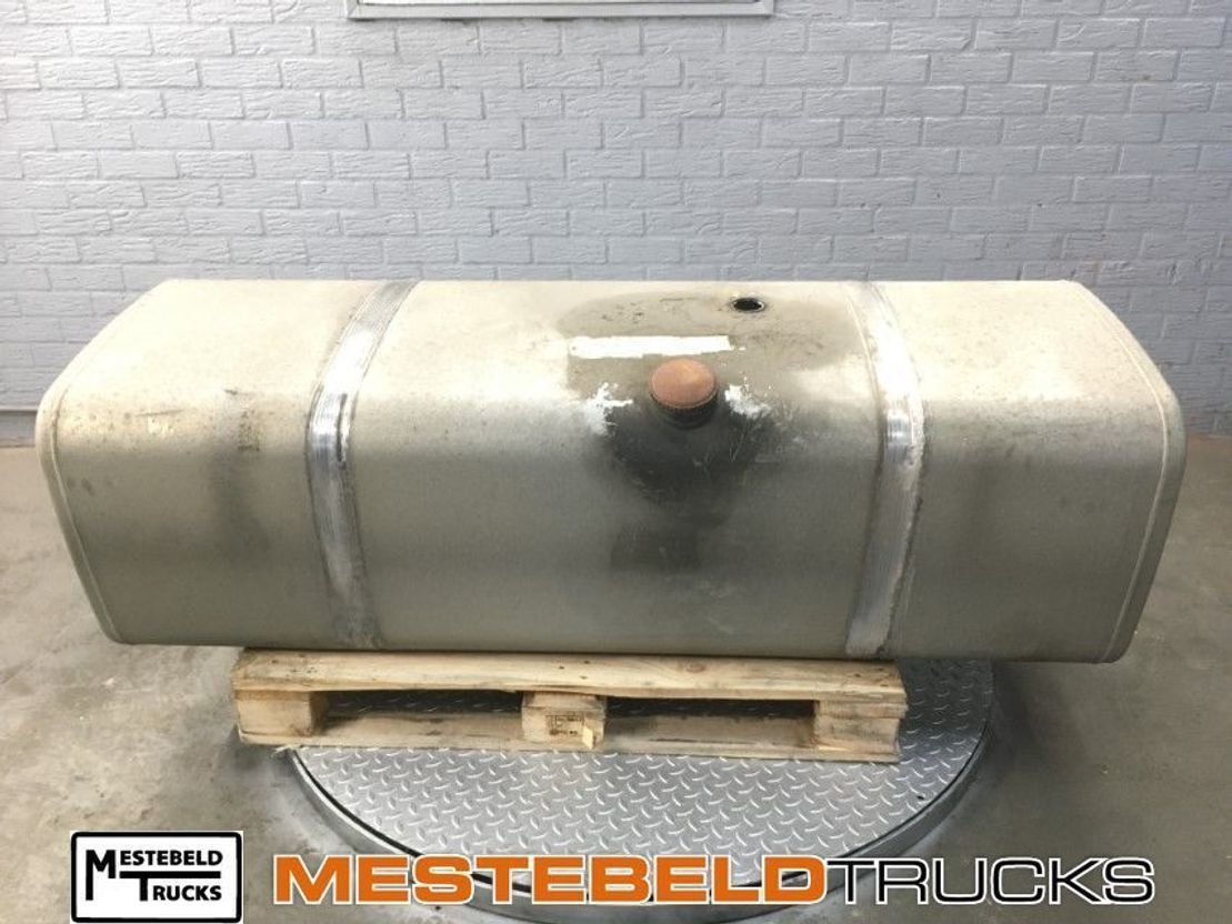 Mercedes-Benz Brandstoftank 590 liter - Obrada goriva/ Dostava goriva za Dostavno vozilo: slika 1 Mercedes-Benz Brandstoftank 590 liter - Obrada goriva/ Dostava goriva za Dostavno vozilo: slika 1