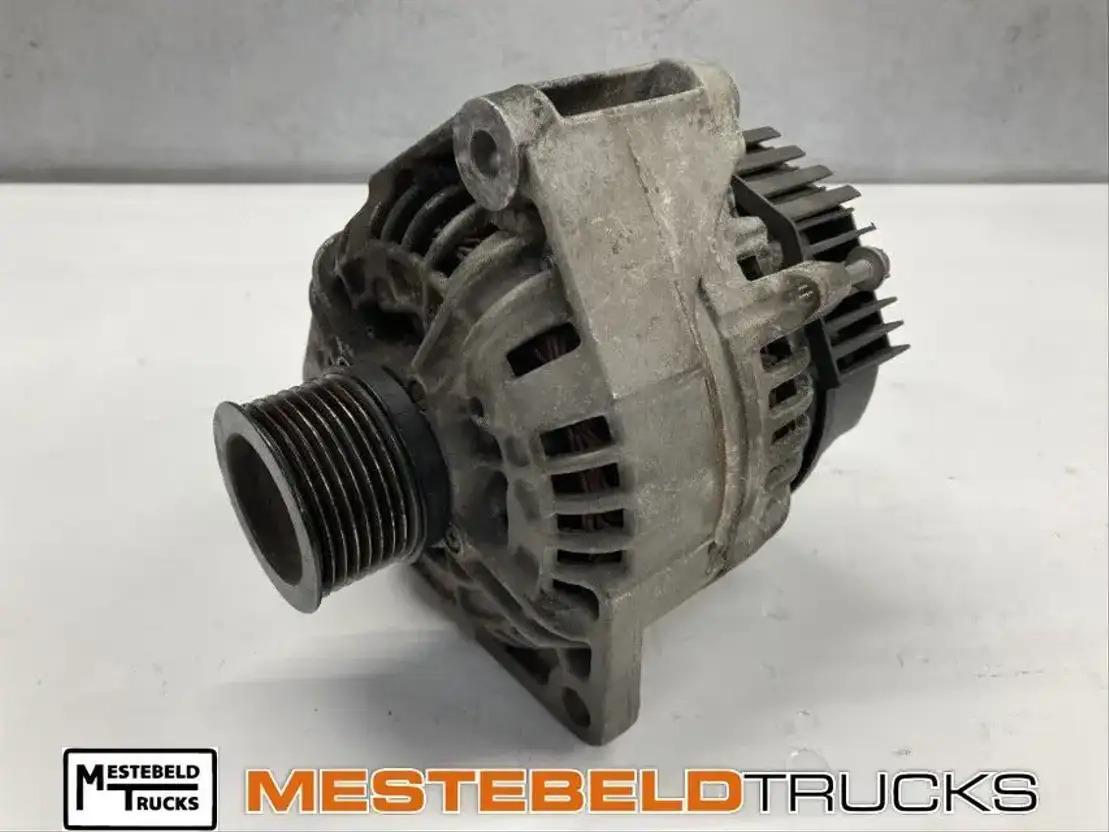 Mercedes-Benz Dynamo 28V 40/100 V - Motor za Kamion: slika 1 Mercedes-Benz Dynamo 28V 40/100 V - Motor za Kamion: slika 1