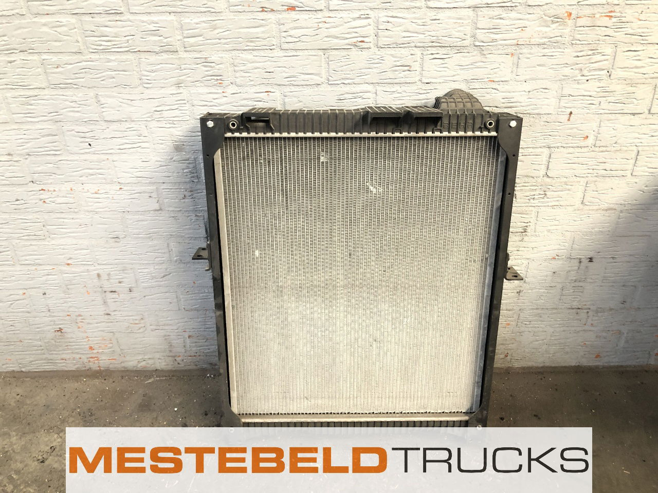 Mercedes-Benz Radiateur - Sistem za hlađenje za Kamion: slika 1 Mercedes-Benz Radiateur - Sistem za hlađenje za Kamion: slika 1