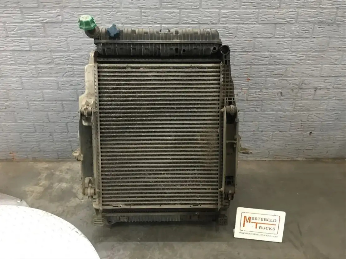 Mercedes-Benz Radiateur compleet - Sistem za hlađenje za Kamion: slika 1 Mercedes-Benz Radiateur compleet - Sistem za hlađenje za Kamion: slika 1