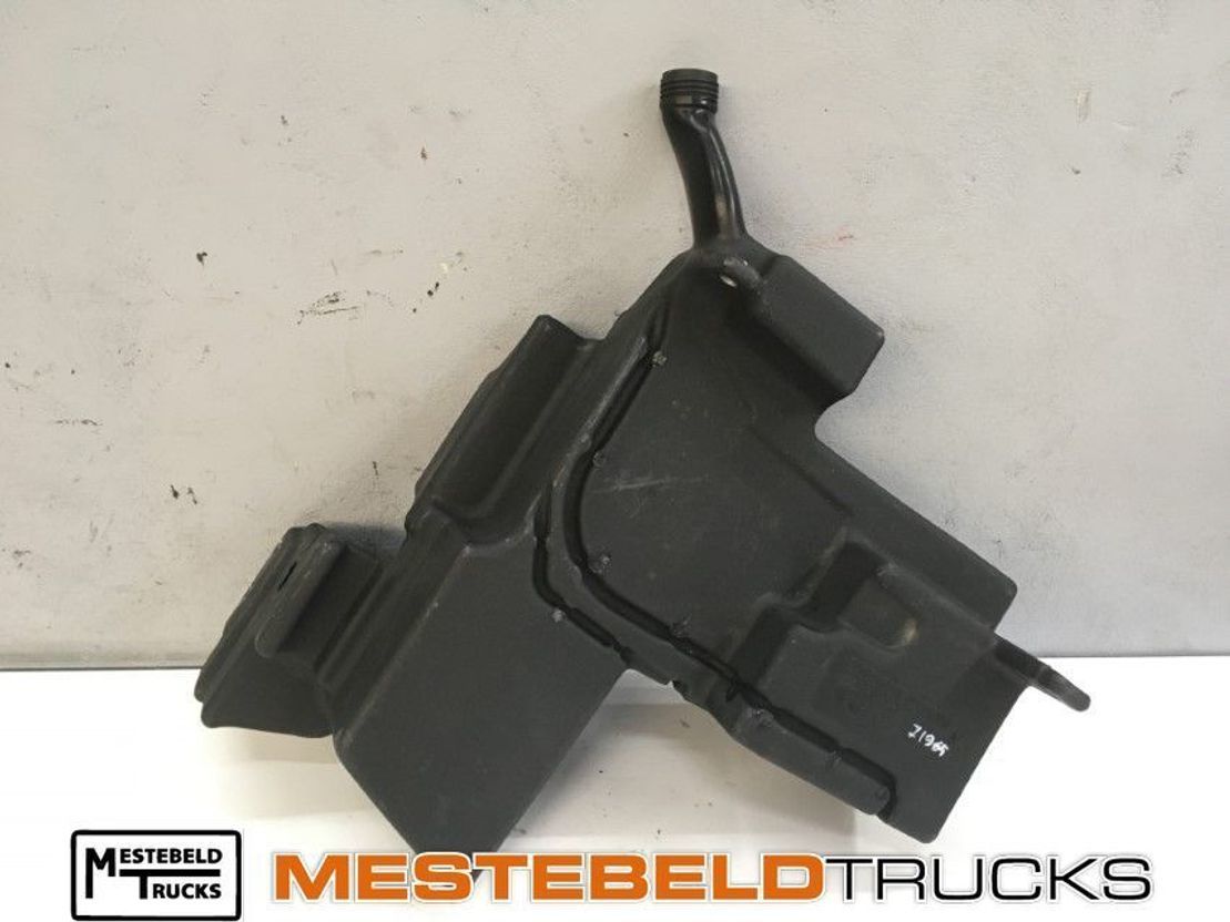 Mercedes-Benz Ruitensproeierreservoir  - Kabina i enterijer za Kamion: slika 1 Mercedes-Benz Ruitensproeierreservoir  - Kabina i enterijer za Kamion: slika 1