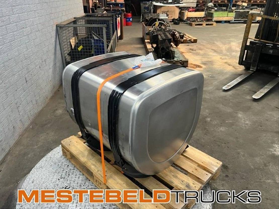 Volvo D tank met steunen 330 liter - Obrada goriva/ Dostava goriva za Kamion: slika 3 Volvo D tank met steunen 330 liter - Obrada goriva/ Dostava goriva za Kamion: slika 3