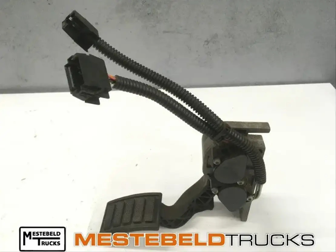 Volvo Elektronisch gaspedaal FM - Električni sistem za Kamion: slika 1 Volvo Elektronisch gaspedaal FM - Električni sistem za Kamion: slika 1