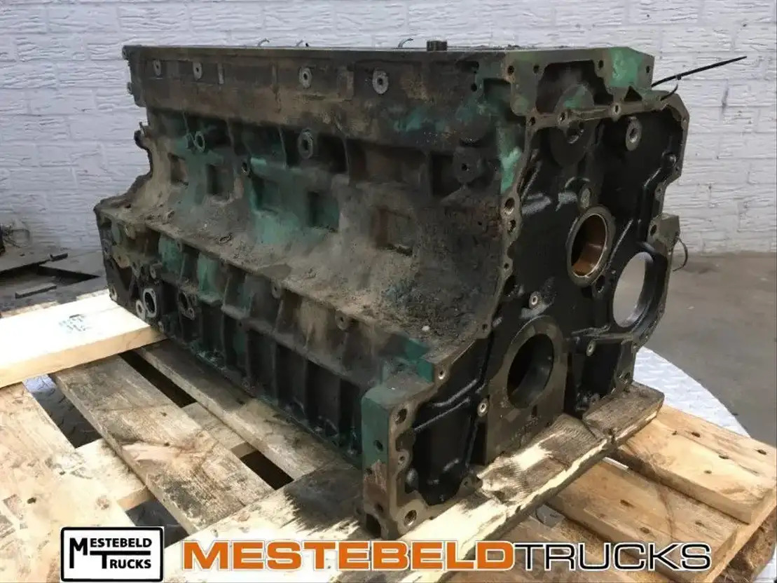 Volvo Motorblok D 7E/F v FE/FL - Motor i delovi za Kamion: slika 2 Volvo Motorblok D 7E/F v FE/FL - Motor i delovi za Kamion: slika 2