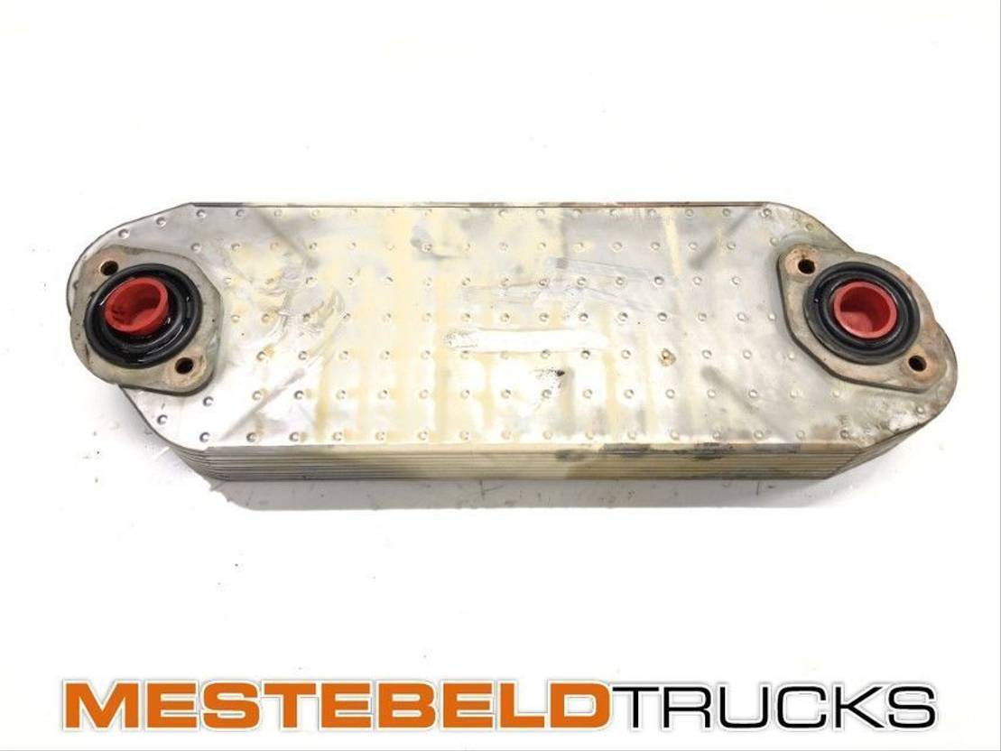 Volvo Oliekoeler D13K 500 - Motor i delovi za Kamion: slika 1 Volvo Oliekoeler D13K 500 - Motor i delovi za Kamion: slika 1