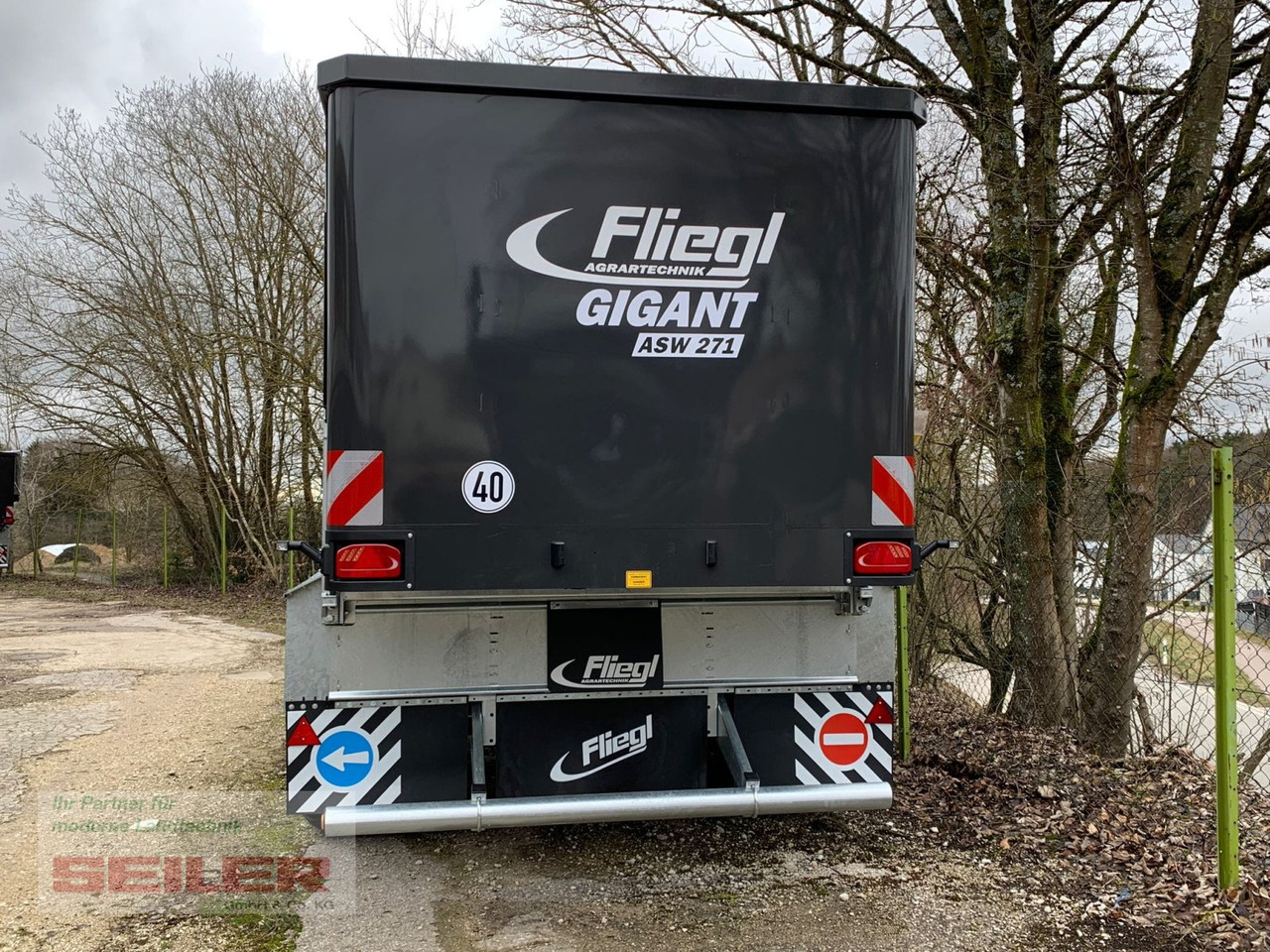 Fliegl ASW 271 C FOX Lenkachse 22,5" 35m³ - Prikolica sa automatskim punjenjem: slika 4 Fliegl ASW 271 C FOX Lenkachse 22,5" 35m³ - Prikolica sa automatskim punjenjem: slika 4