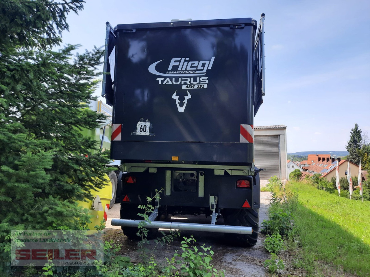 Fliegl ASW 381 TAURUS FOX 45m³ + Top Lift Light - Prikolica sa automatskim punjenjem: slika 5 Fliegl ASW 381 TAURUS FOX 45m³ + Top Lift Light - Prikolica sa automatskim punjenjem: slika 5
