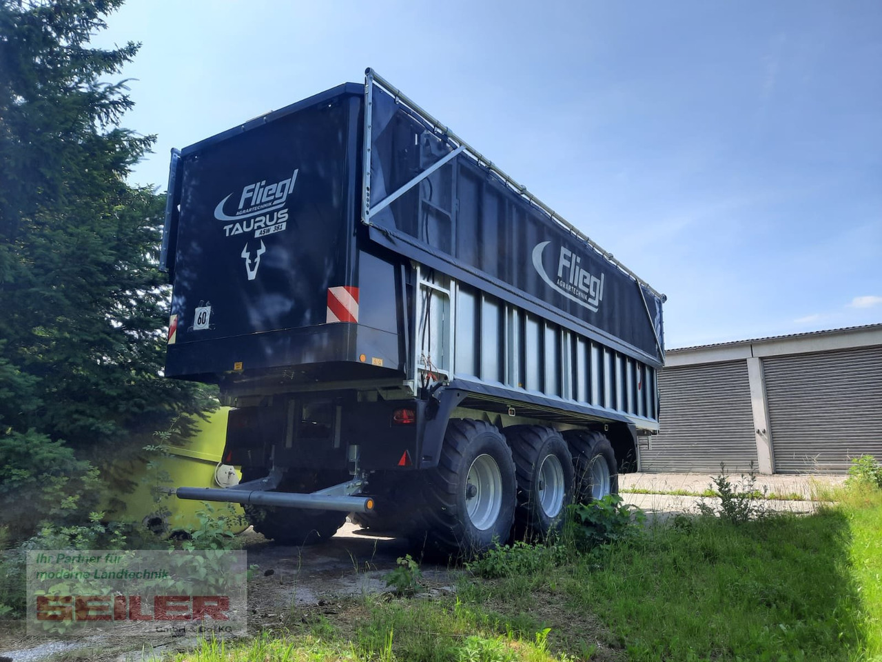 Fliegl ASW 381 TAURUS FOX 45m³ + Top Lift Light - Prikolica sa automatskim punjenjem: slika 4 Fliegl ASW 381 TAURUS FOX 45m³ + Top Lift Light - Prikolica sa automatskim punjenjem: slika 4