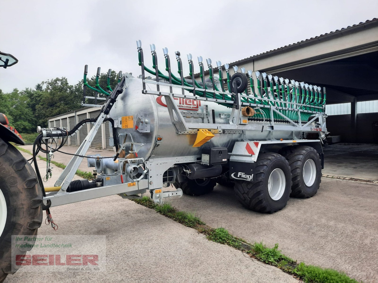 Fliegl PFW 12000 Maxx Line Tandem + Skate 150 12m³ / 15 m - Cisterna za osoku: slika 1 Fliegl PFW 12000 Maxx Line Tandem + Skate 150 12m³ / 15 m - Cisterna za osoku: slika 1