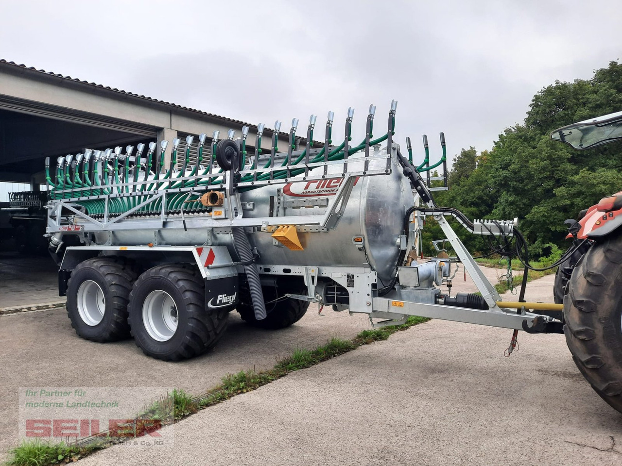 Fliegl PFW 12000 Maxx Line Tandem + Skate 150 12m³ / 15 m - Cisterna za osoku: slika 5 Fliegl PFW 12000 Maxx Line Tandem + Skate 150 12m³ / 15 m - Cisterna za osoku: slika 5