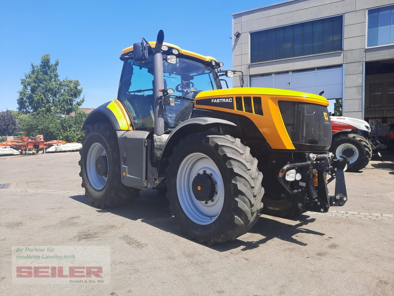 JCB Fastrac 8310 - Traktor: slika 2 JCB Fastrac 8310 - Traktor: slika 2