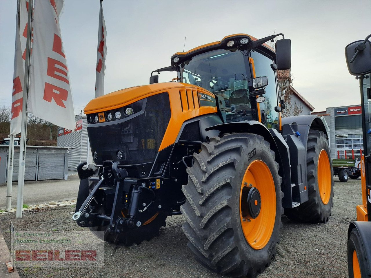 JCB Fastrac 8330 iCON Trimble-ready - Traktor: slika 1 JCB Fastrac 8330 iCON Trimble-ready - Traktor: slika 1