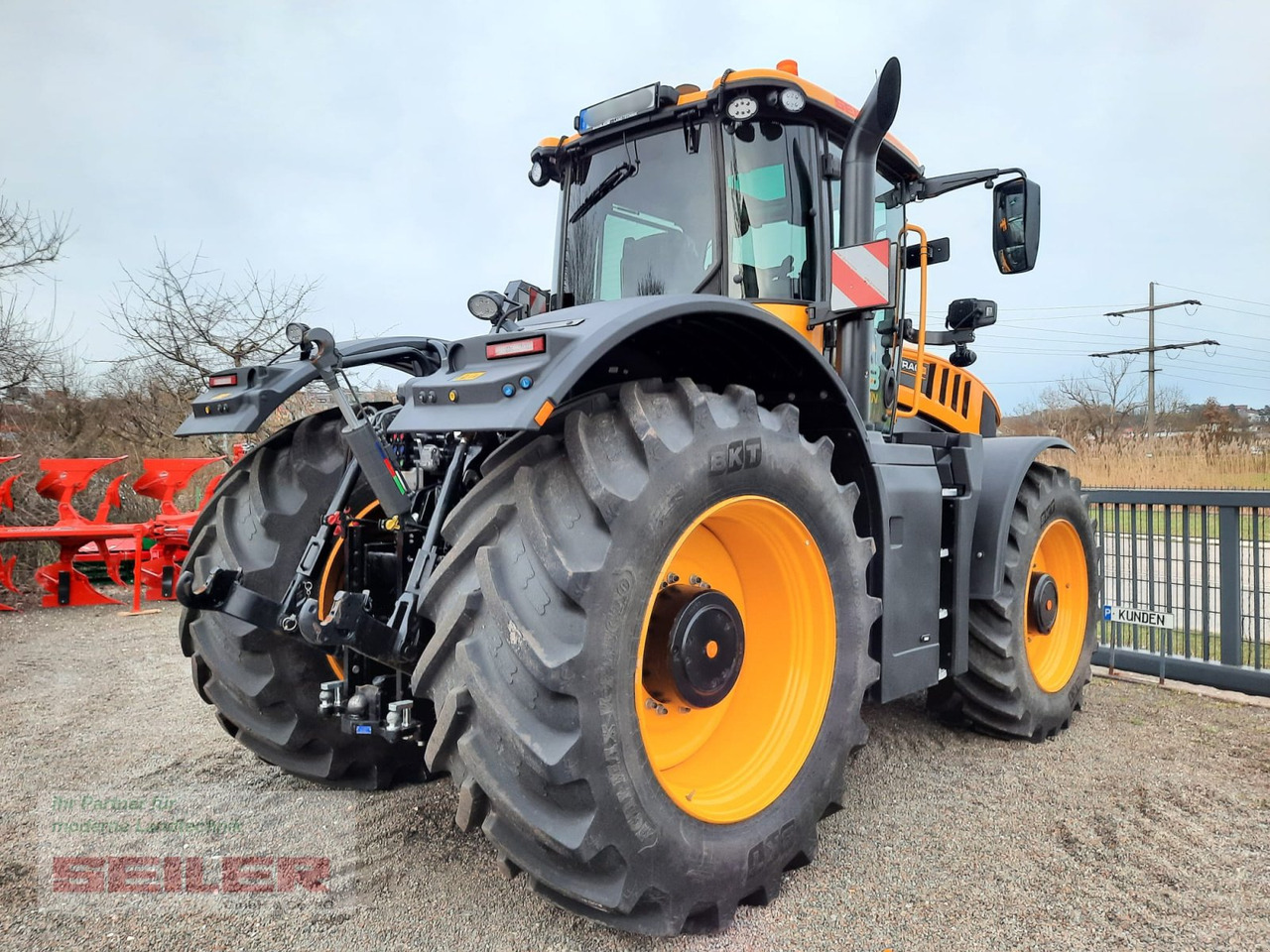 JCB Fastrac 8330 iCON Trimble-ready - Traktor: slika 4 JCB Fastrac 8330 iCON Trimble-ready - Traktor: slika 4