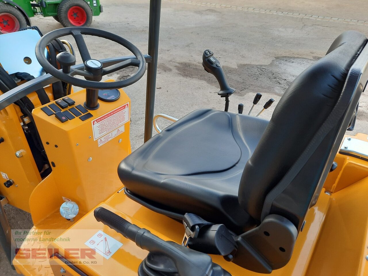 Zglobni utovarivač Knikmops KM 125 TE: slika 8
