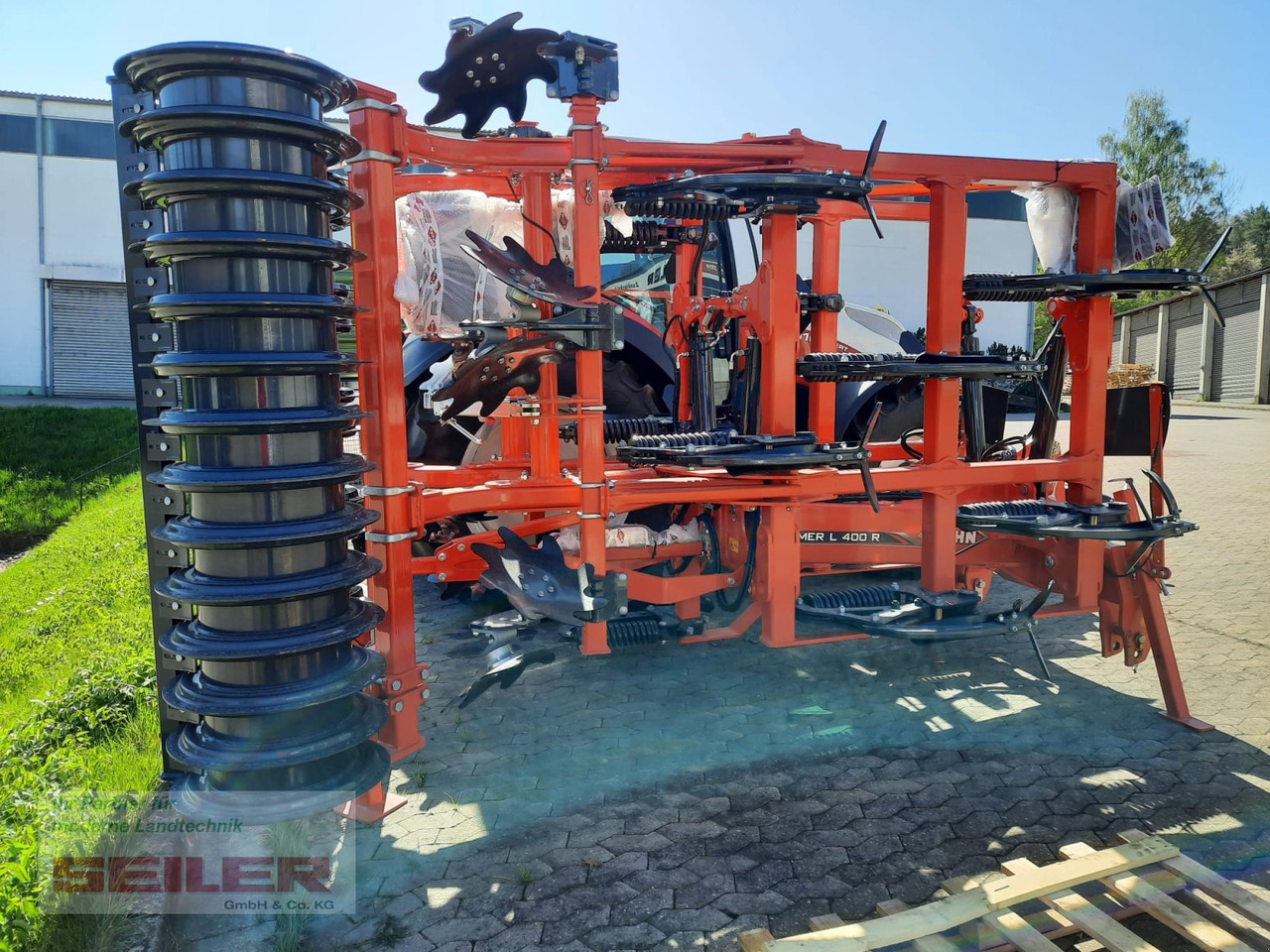 Kuhn Cultimer L 400 R NSM + T-Liner-Walze - Kultivator: slika 2 Kuhn Cultimer L 400 R NSM + T-Liner-Walze - Kultivator: slika 2