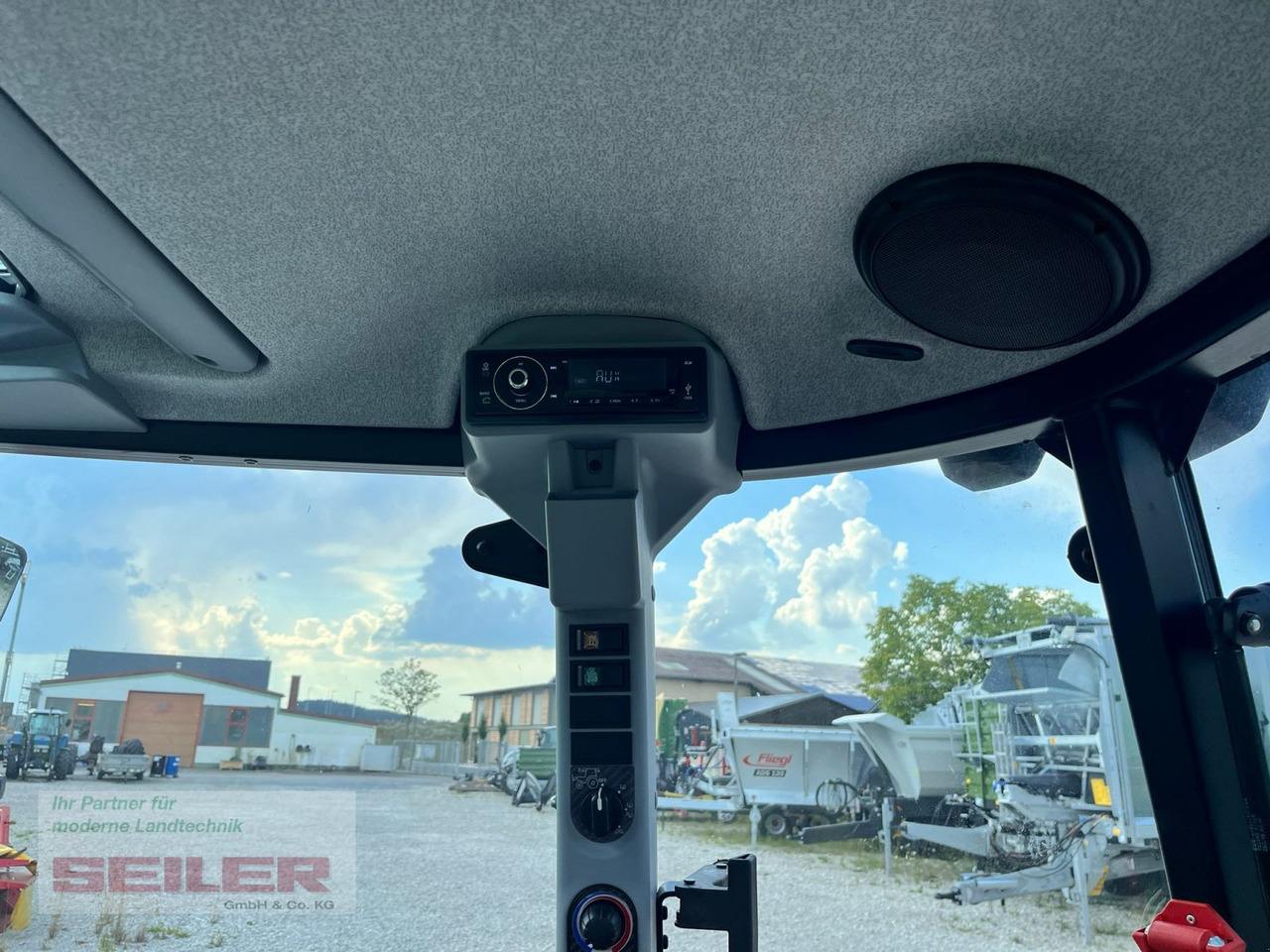 Steyr Kompakt 4075 HILO - Traktor: slika 5 Steyr Kompakt 4075 HILO - Traktor: slika 5