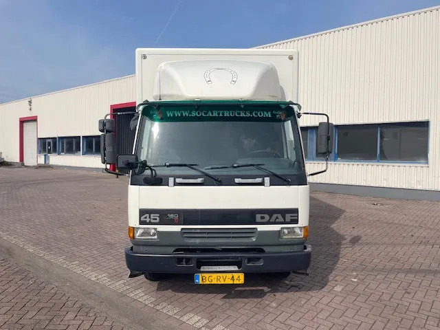 DAF LF 45.130 CLEAN HORSES NL-TRUCK - Kamioni za prevoz konja: slika 2 DAF LF 45.130 CLEAN HORSES NL-TRUCK - Kamioni za prevoz konja: slika 2