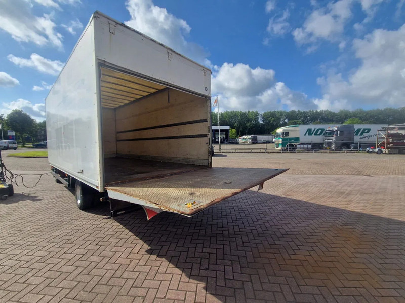 Iveco Eurocargo 75E15 6 Cilinder Engine 4x2 Full Springs Euro 2 engine - Kamion sa zatvorenim sandukom: slika 5 Iveco Eurocargo 75E15 6 Cilinder Engine 4x2 Full Springs Euro 2 engine - Kamion sa zatvorenim sandukom: slika 5