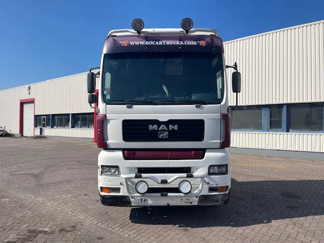 MAN TGA 18.460 Euro 3 Manual-gear Retarder - Kamion sa golom šasijom i zatvorenom kabinom: slika 2 MAN TGA 18.460 Euro 3 Manual-gear Retarder - Kamion sa golom šasijom i zatvorenom kabinom: slika 2