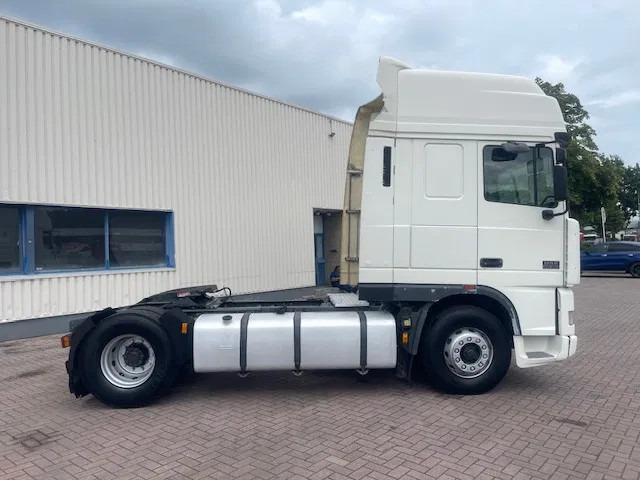 DAF XF 95.480 Euro 2 Manual-gear - Tegljač: slika 5 DAF XF 95.480 Euro 2 Manual-gear - Tegljač: slika 5