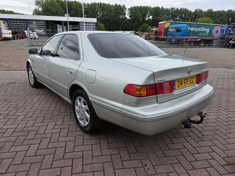 Toyota Camry 3.0 // V6 // 24v // Automaat // leather Seats - Limuzina: slika 5 Toyota Camry 3.0 // V6 // 24v // Automaat // leather Seats - Limuzina: slika 5