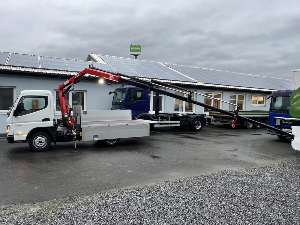 FUSO 3S15 Alu Pritsche 2.80m Ladekran Funk! - Dostavno vozilo sa otvorenom sandukom: slika 5 FUSO 3S15 Alu Pritsche 2.80m Ladekran Funk! - Dostavno vozilo sa otvorenom sandukom: slika 5