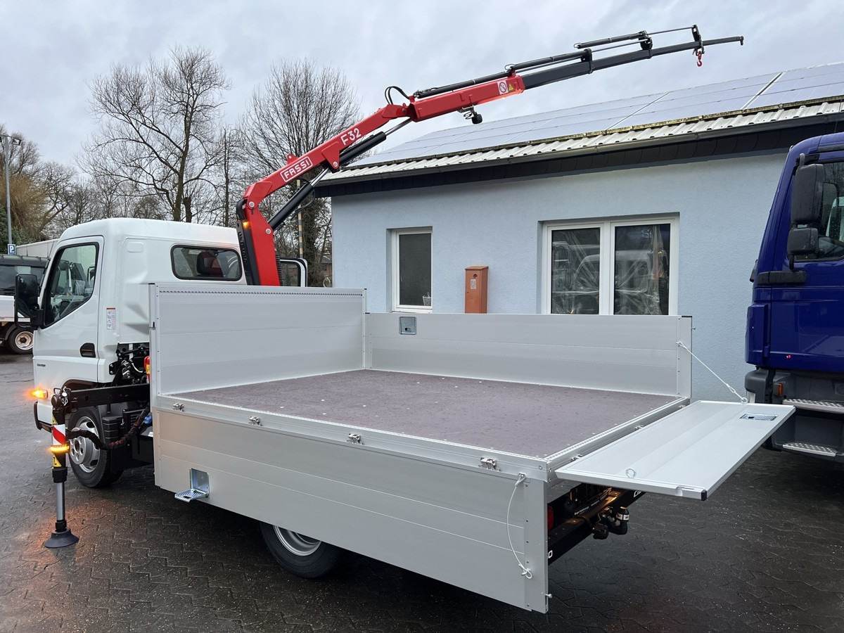 FUSO 3S15 Alu Pritsche 2.80m Ladekran Funk! sofort ve - Dostavno vozilo sa otvorenom sandukom: slika 1 FUSO 3S15 Alu Pritsche 2.80m Ladekran Funk! sofort ve - Dostavno vozilo sa otvorenom sandukom: slika 1