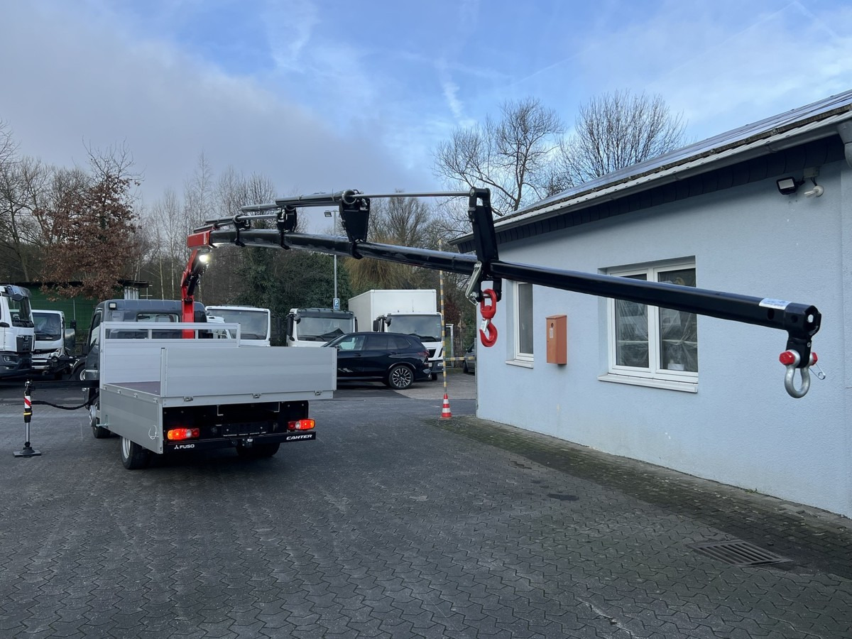 FUSO 6S15 Pritsche 3.0m Kran 4xhydr. Funk! - Dostavno vozilo sa otvorenom sandukom: slika 4 FUSO 6S15 Pritsche 3.0m Kran 4xhydr. Funk! - Dostavno vozilo sa otvorenom sandukom: slika 4