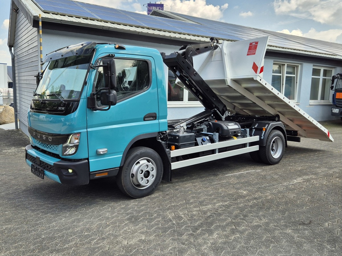 FUSO Canter FUSO 9C18 Duonic City Abrollkipper Color - Kamion sa hidrauličnom kukom, Kamion sa dizalicom: slika 2 FUSO Canter FUSO 9C18 Duonic City Abrollkipper Color - Kamion sa hidrauličnom kukom, Kamion sa dizalicom: slika 2