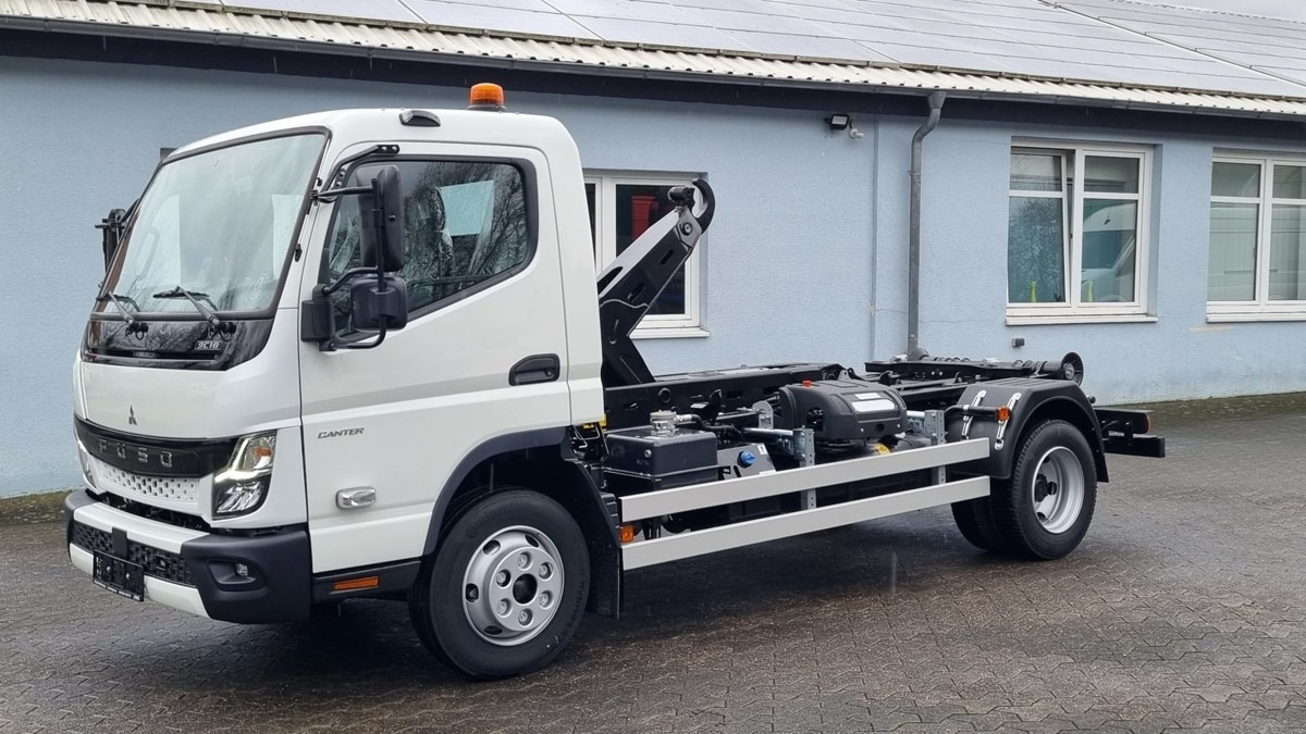 FUSO Canter FUSO 9C18 Duonic City Abrollkipper - Kamion sa hidrauličnom kukom: slika 3 FUSO Canter FUSO 9C18 Duonic City Abrollkipper - Kamion sa hidrauličnom kukom: slika 3