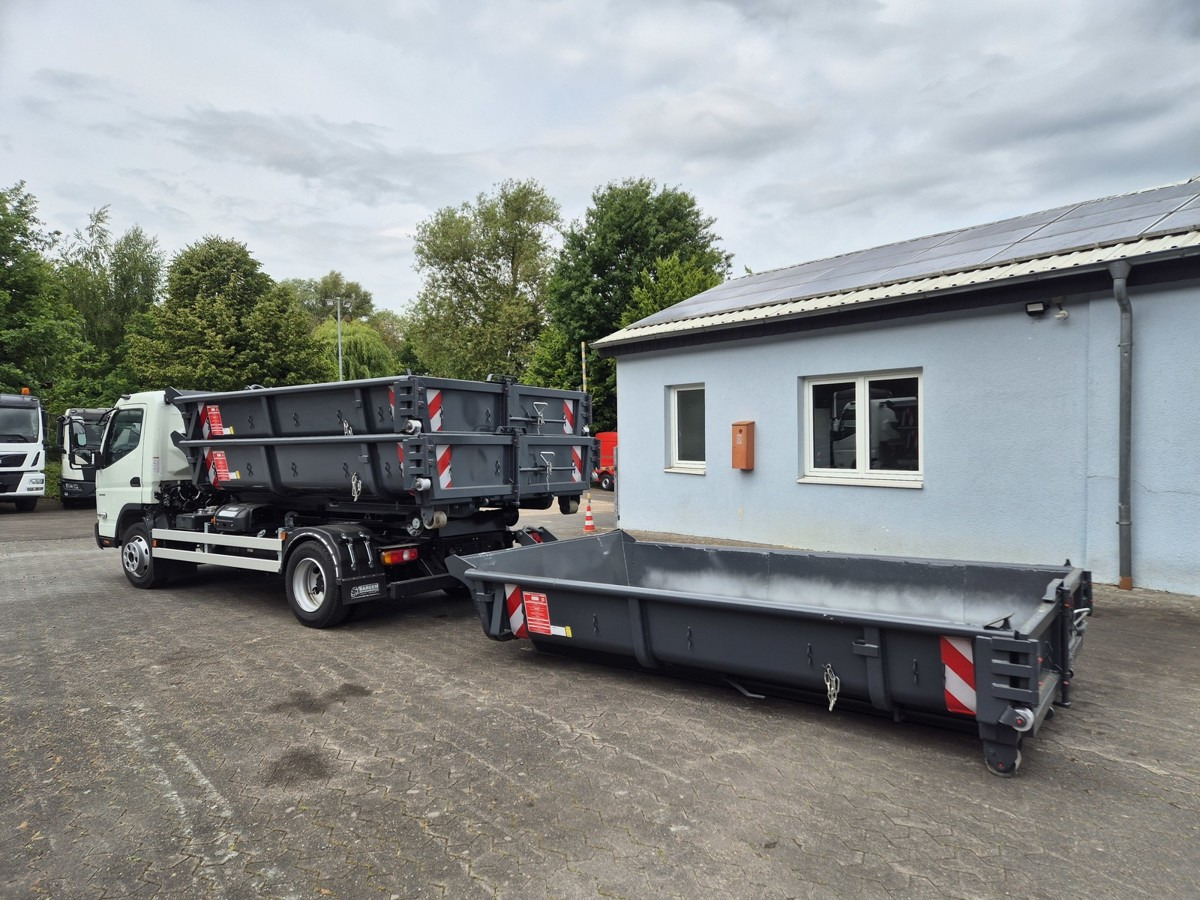 FUSO FUSO 9C18 40km/h City Abrollkipper WLF Swiss CH - Kamion sa hidrauličnom kukom: slika 3 FUSO FUSO 9C18 40km/h City Abrollkipper WLF Swiss CH - Kamion sa hidrauličnom kukom: slika 3