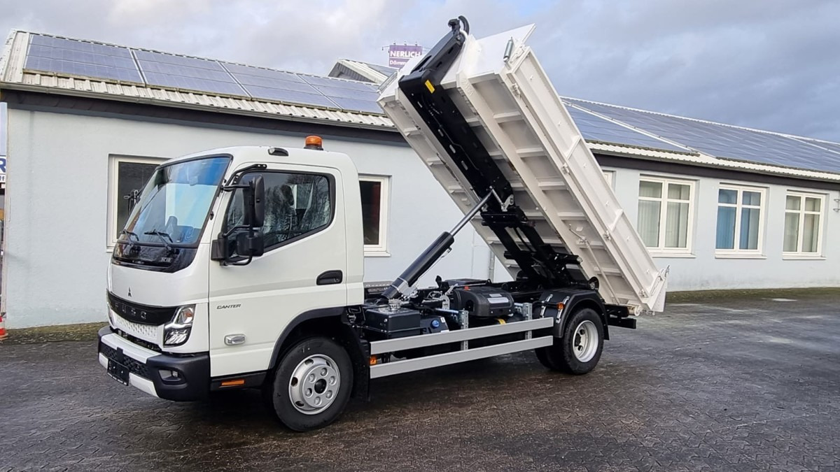 FUSO FUSO 9C18 Duonic City Abrollkipper GG 8.55t AHK - Kamion sa hidrauličnom kukom: slika 1 FUSO FUSO 9C18 Duonic City Abrollkipper GG 8.55t AHK - Kamion sa hidrauličnom kukom: slika 1