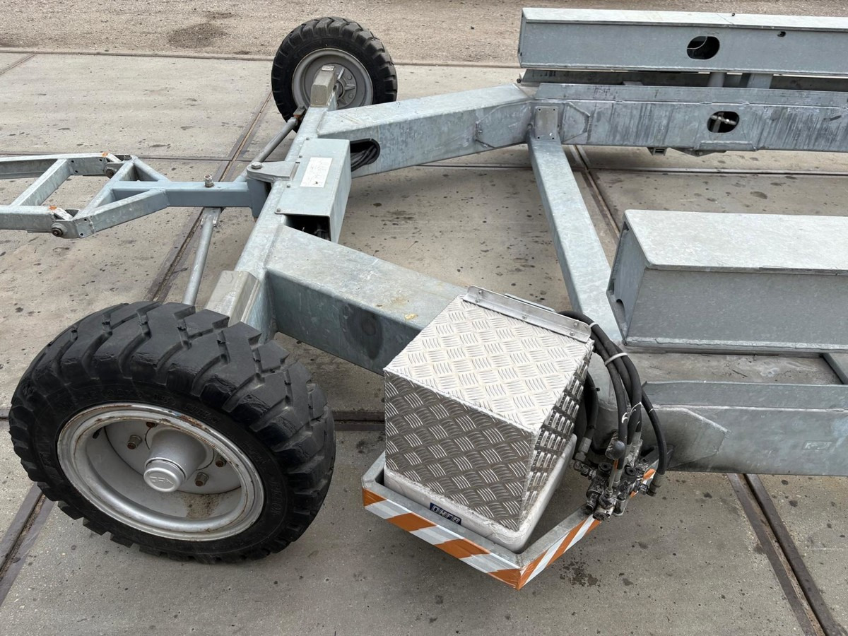 HARBECK Hafentrailer Harbeck LTS200 20t - Prikolica za čamac: slika 5 HARBECK Hafentrailer Harbeck LTS200 20t - Prikolica za čamac: slika 5