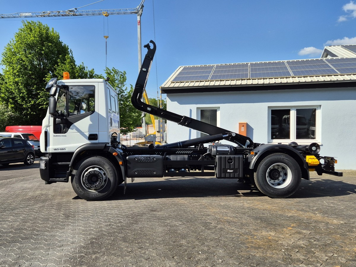 IVECO Euro Cargo 180E32 4x2 Abrollkipper Knick / Tele - Kamion sa hidrauličnom kukom: slika 3 IVECO Euro Cargo 180E32 4x2 Abrollkipper Knick / Tele - Kamion sa hidrauličnom kukom: slika 3