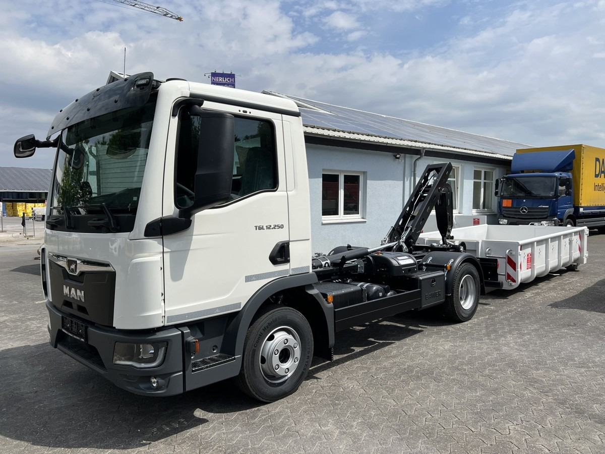 MAN TGL 12.250 BL NEU City Abrollkipper PowerMatic s - Kamion sa hidrauličnom kukom: slika 1 MAN TGL 12.250 BL NEU City Abrollkipper PowerMatic s - Kamion sa hidrauličnom kukom: slika 1