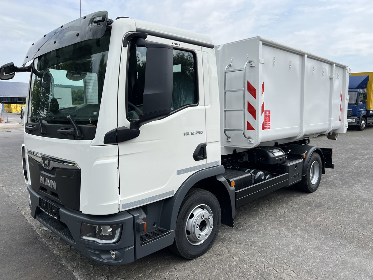 MAN TGL 12.250 BL NEU City Abrollkipper PowerMatic s - Kamion sa hidrauličnom kukom: slika 4 MAN TGL 12.250 BL NEU City Abrollkipper PowerMatic s - Kamion sa hidrauličnom kukom: slika 4