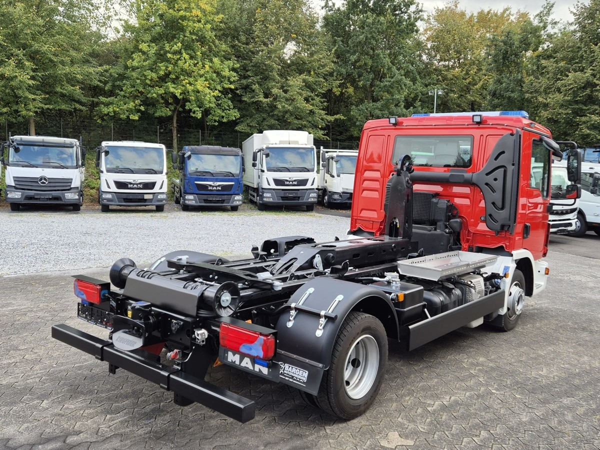 Kamion sa hidrauličnom kukom MAN TGL 8.190 Feuerwehrfahrzeug City Abrollkipper: slika 6 Kamion sa hidrauličnom kukom MAN TGL 8.190 Feuerwehrfahrzeug City Abrollkipper: slika 6