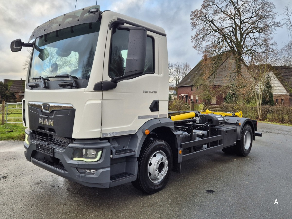 MAN TGM 15.290 BL Abrollkipper PowerMatic Standheiz. - Kamion sa hidrauličnom kukom: slika 3 MAN TGM 15.290 BL Abrollkipper PowerMatic Standheiz. - Kamion sa hidrauličnom kukom: slika 3